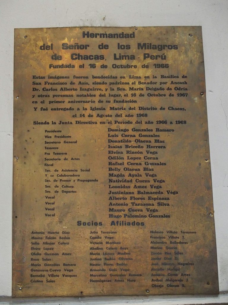 Chacas Kirche Tafel zum Gemälde mit Padre Ugo